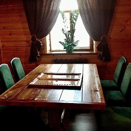 Hotel Bannyi Dvir Uzyn 外观 照片