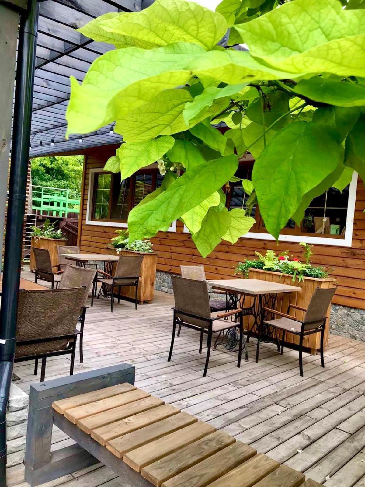 Hotel Bannyi Dvir Uzyn 外观 照片
