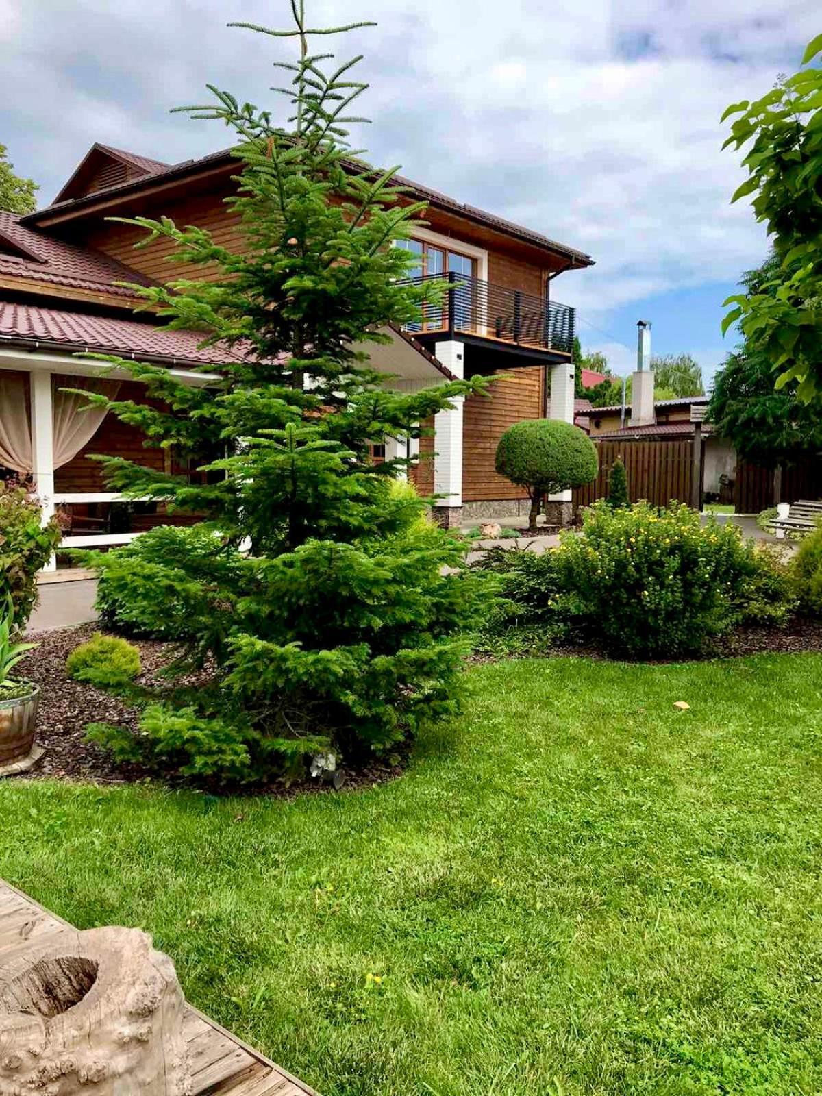 Hotel Bannyi Dvir Uzyn 外观 照片
