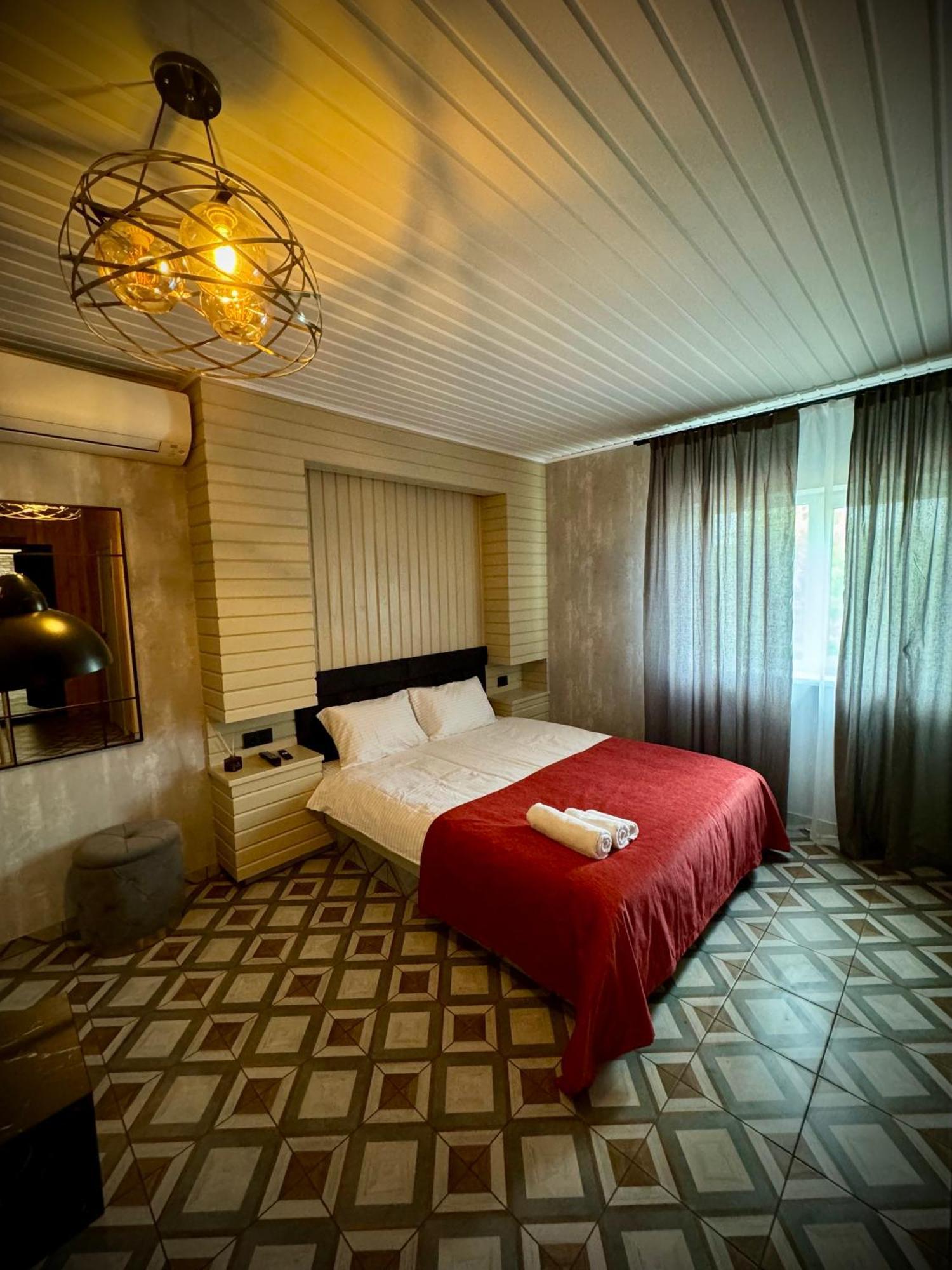 Hotel Bannyi Dvir Uzyn 外观 照片